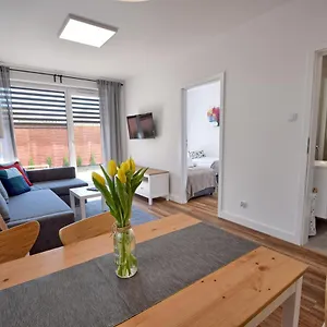 Bursztyn 1 Z Ogródkiem I Garażem Kołobrzeg